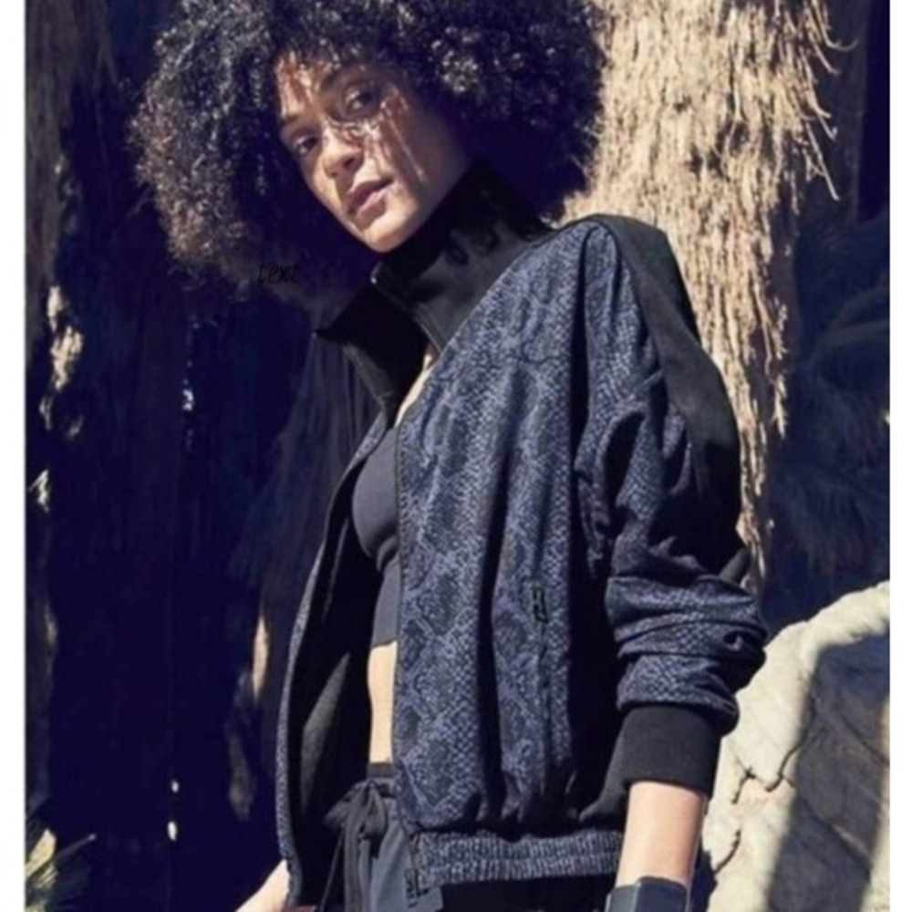 Athleta Womens Brooklyn Track Jacket Navy Snakeskin Print Full Zip‎ Small